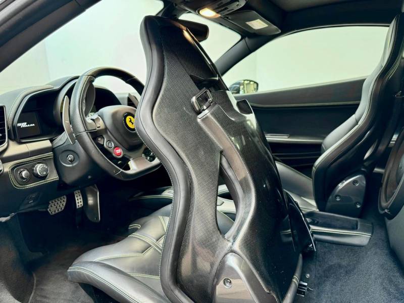 Ferrari 458 Italia V8 4.5 570 ch