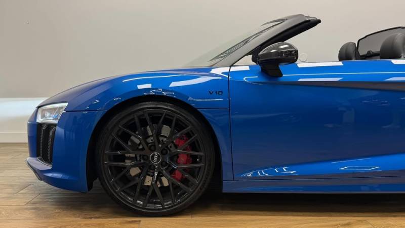 Audi R8 SPYDER 5.2 FSI 540 ch QUATTRO S-TRONIC