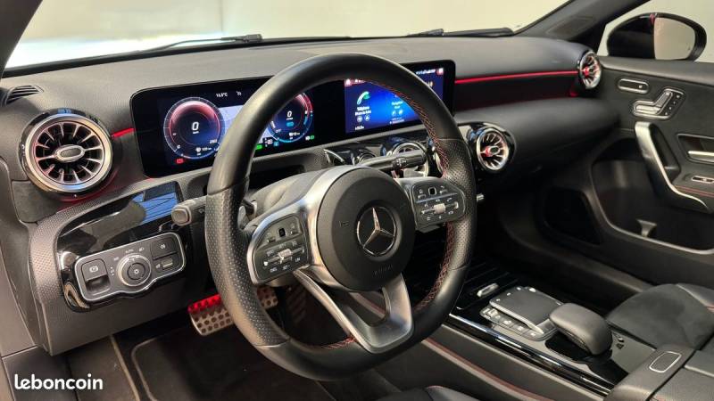 Vente voiture d'occasion Mercedes Benz Classe A 250 e 160 + 102 AMG Line à Lyon
