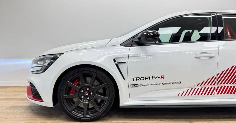 RENAULT Megane IV RS TROPHY R N°411/500