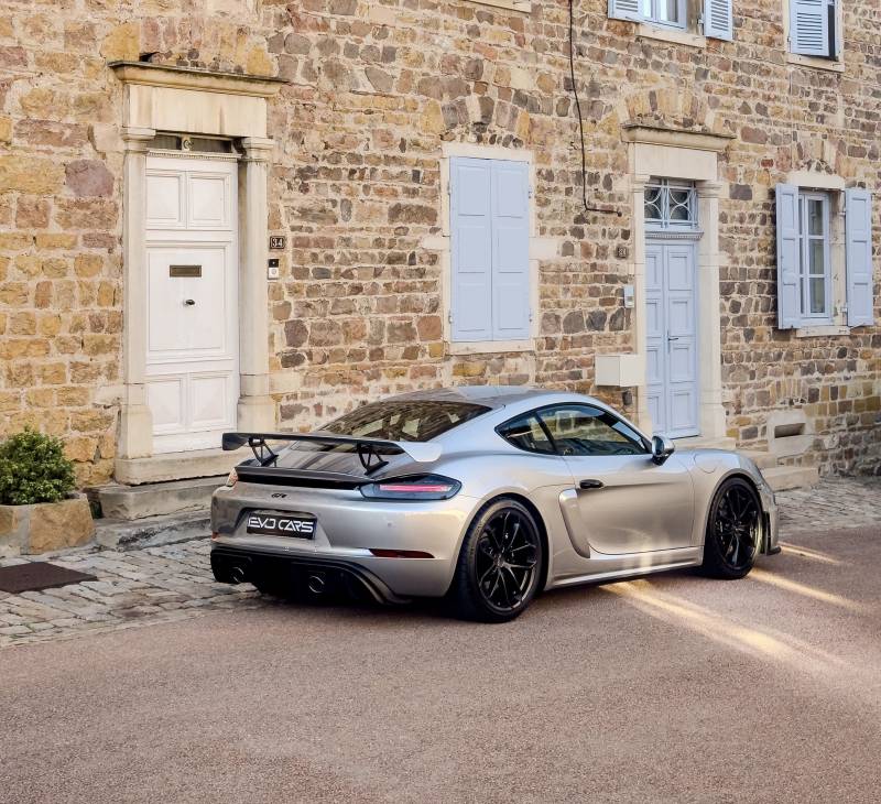 Recherche personnalisée de voiture de sport d’occasion Porsche sur Lyon
