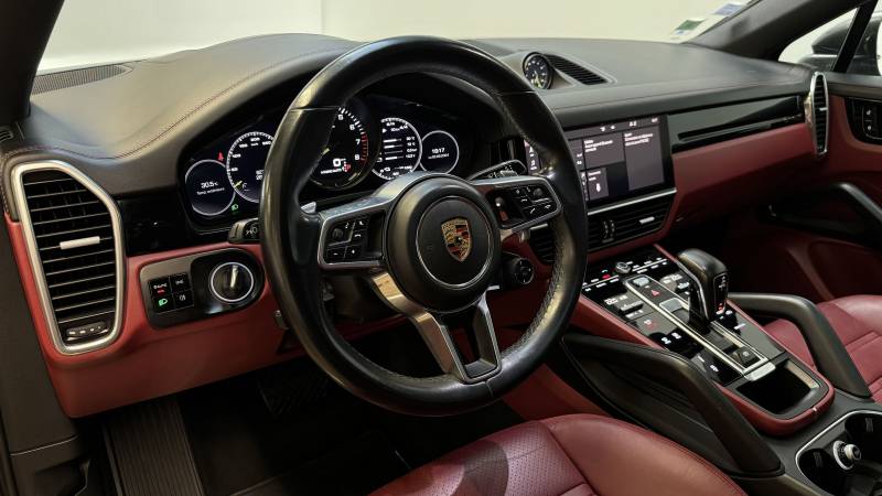 Porsche Cayenne Coupé 3.0 462 ch E-HYBRID