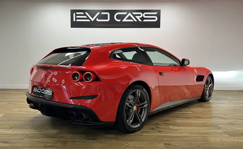 Ferrari GTC4 Lusso V12 6.3 690 ch