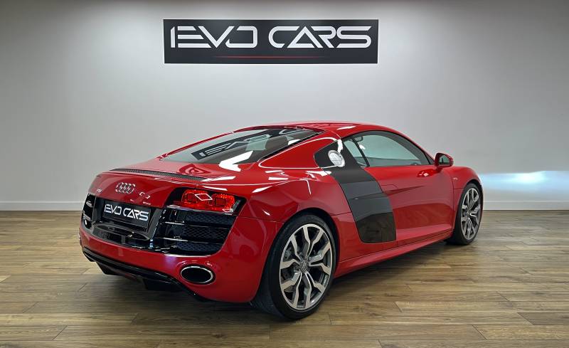Audi R8 V 10 Coupé 5.2 FSI 525 ch Quattro R-Tronic
