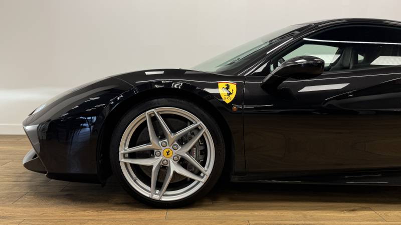 Ferrari 488 GTB COUPE 3.9 T 670 CH
