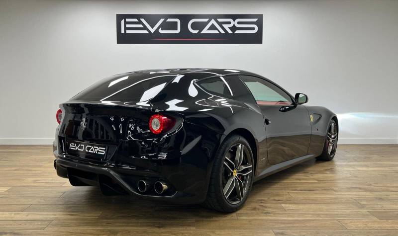 Ferrari FF V12 6.3 660 ch