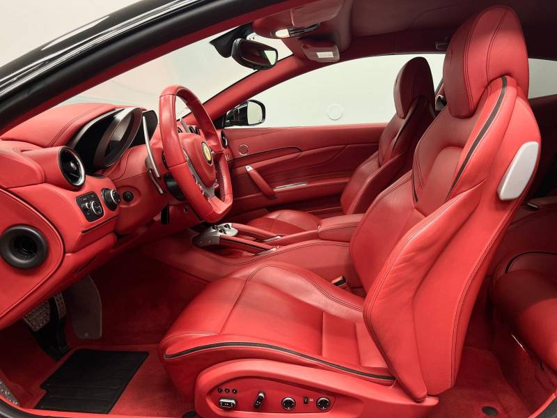 Ferrari FF V12 6.3 660 ch