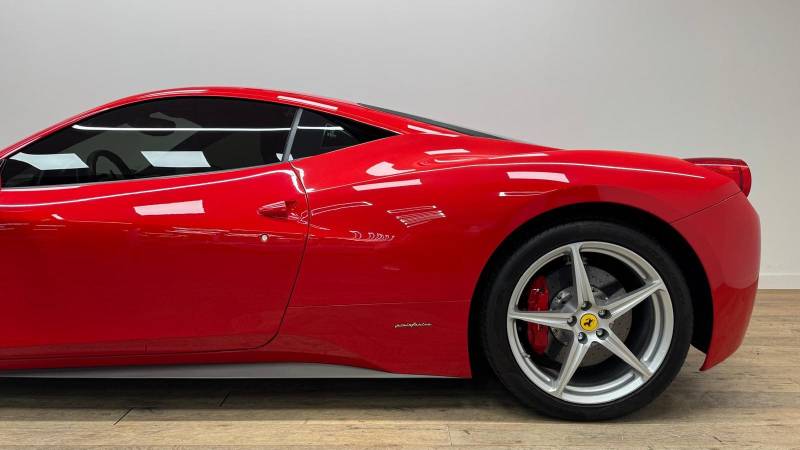 Ferrari 458 Italia V8 4.5 570 ch