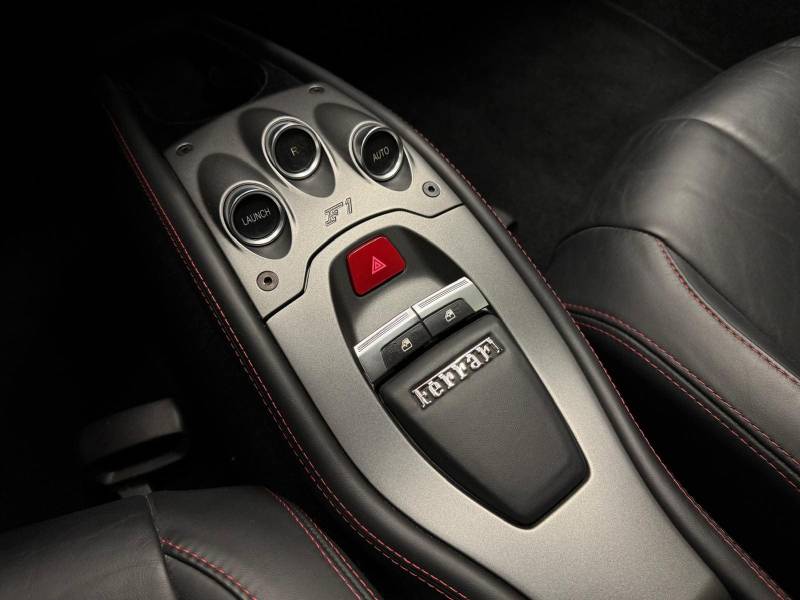 Ferrari 458 Italia V8 4.5 570 ch