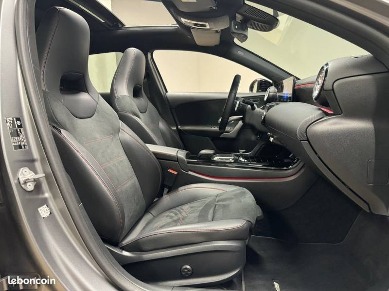 Vente voiture d'occasion Mercedes Benz Classe A 250 e 160 + 102 AMG Line à Lyon