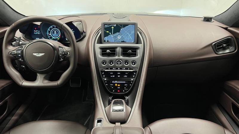 Aston Martin DBS Superlegerra V12 725ch